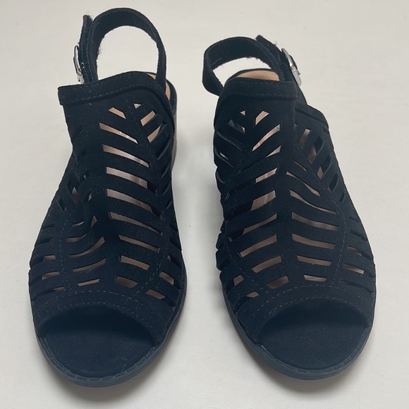 💜🤑 🆕 CAT & JACK Girl's Size 2 Open Toe Strap Shoes Size 3 - Picture 4 of 9